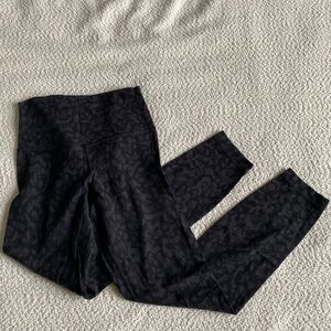 Lululemon 25” aligns